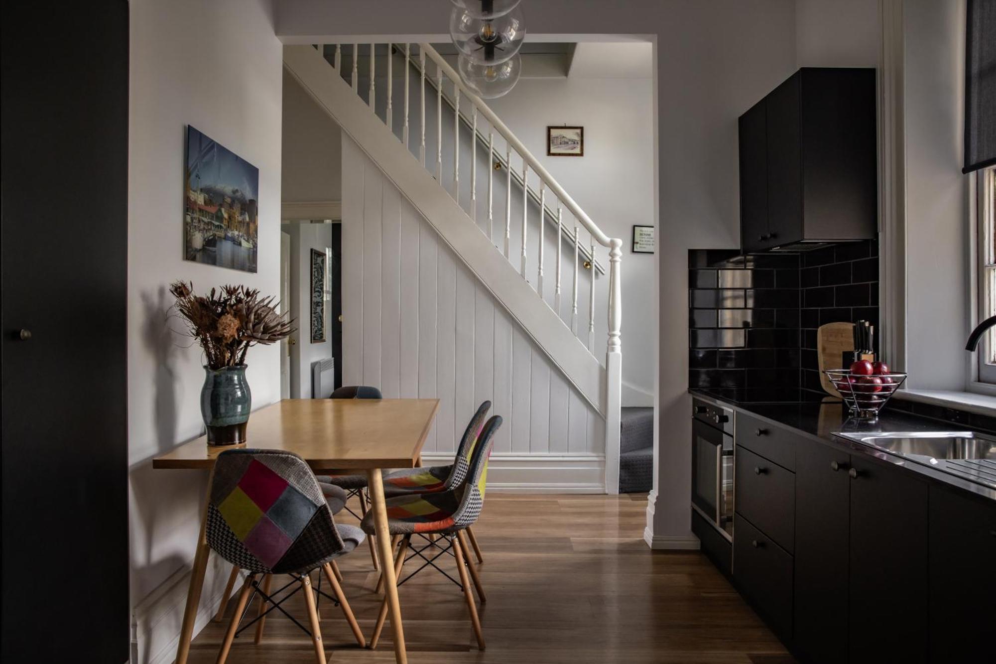 הובארט Sanctum Boutique Apartments מראה חיצוני תמונה